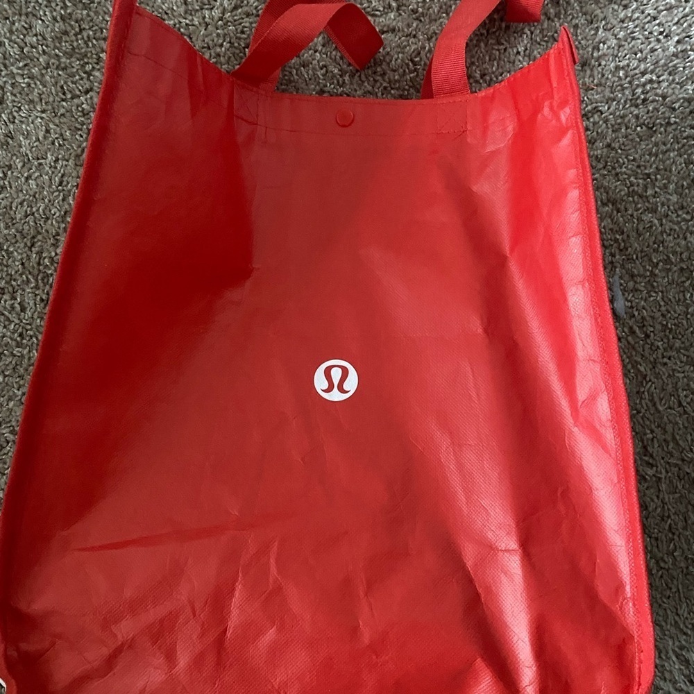 Lululemon Athletica Red and White Tote 16 x14